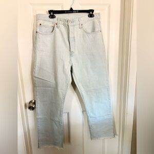 Light Blue Women’s Levi’s Jeans